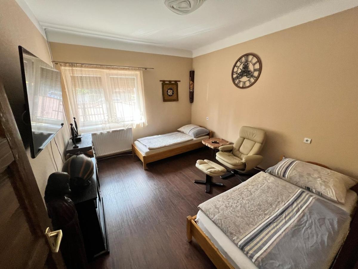 Gyál Feher Galamb Apartman מראה חיצוני תמונה